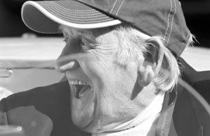 Nie żyje Norman Dewis By Jaguar MENA - Jaguar at the 2012 Mille Miglia, CC BY 2.0.