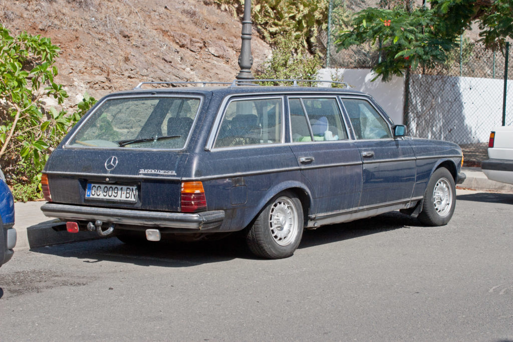 Mercedes-Benz W123 beczka kombi Agaete Gran Canaria Wyspy Kanaryjskie