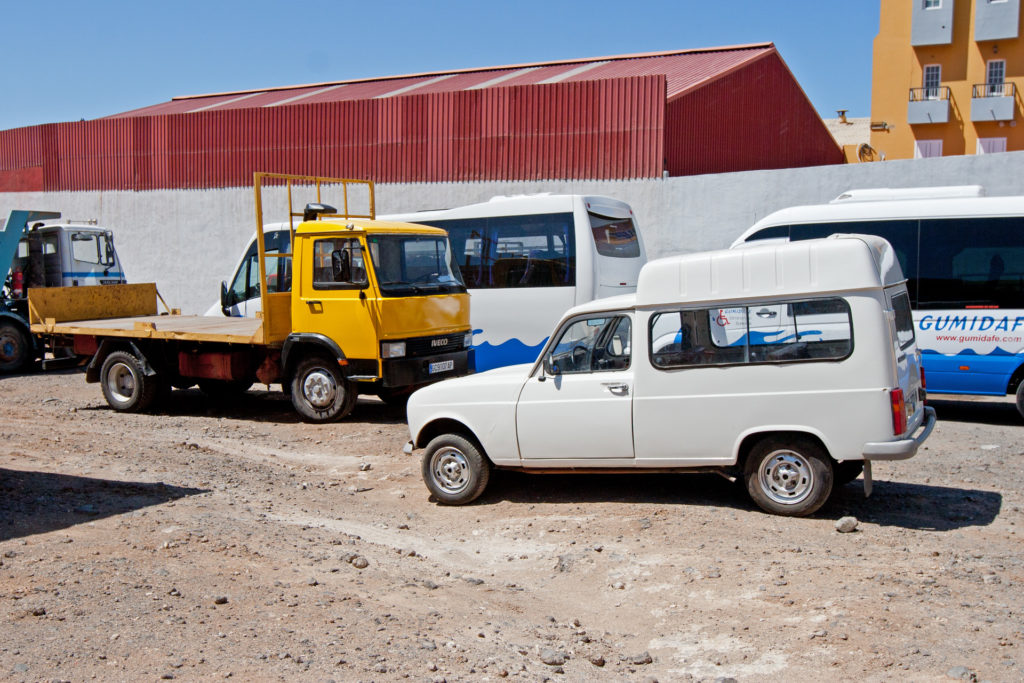 Renault 4 F6 Iveco Galdar Gran Canaria Wyspy Kanaryjskie