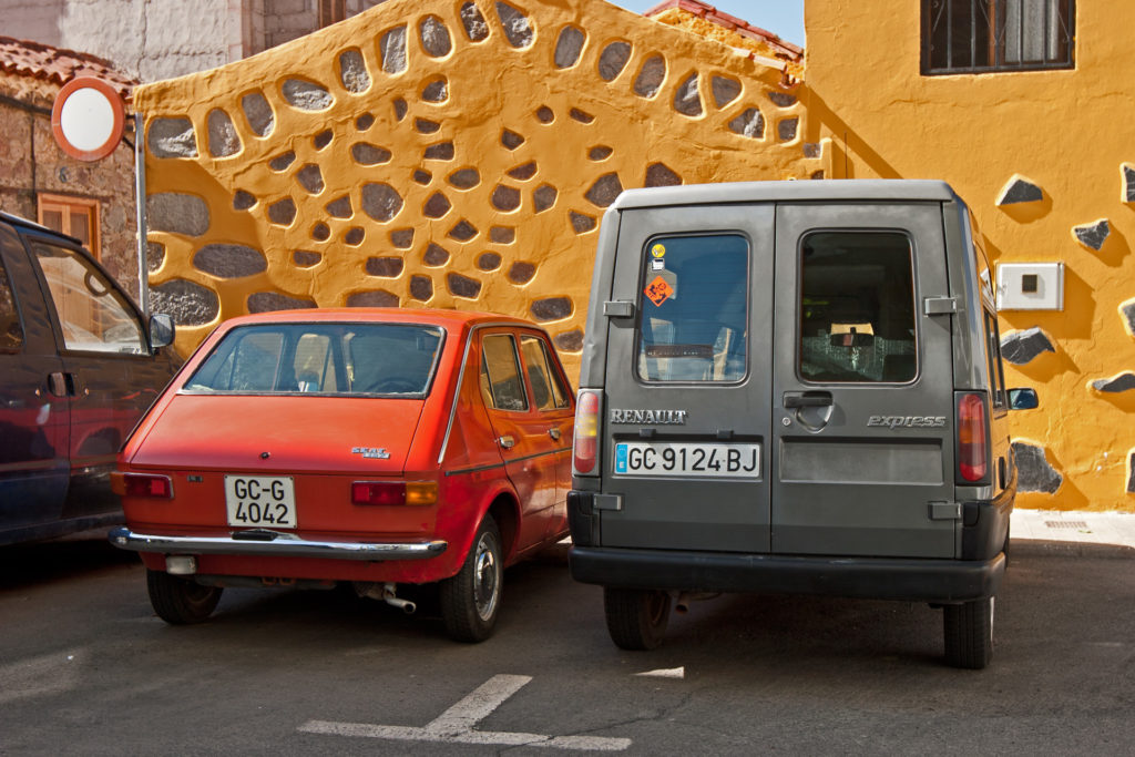 Gran Canaria Wyspy Kanaryjskie La Aldea de San Nicolas Seat 127 Renault Express