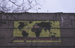 Koniec muralu FSO mural Fabryka Samochodów Osobowych