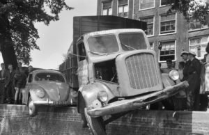 Karambolage po niderlandzku, część 1 VW Gartbus, Henschel wypadek