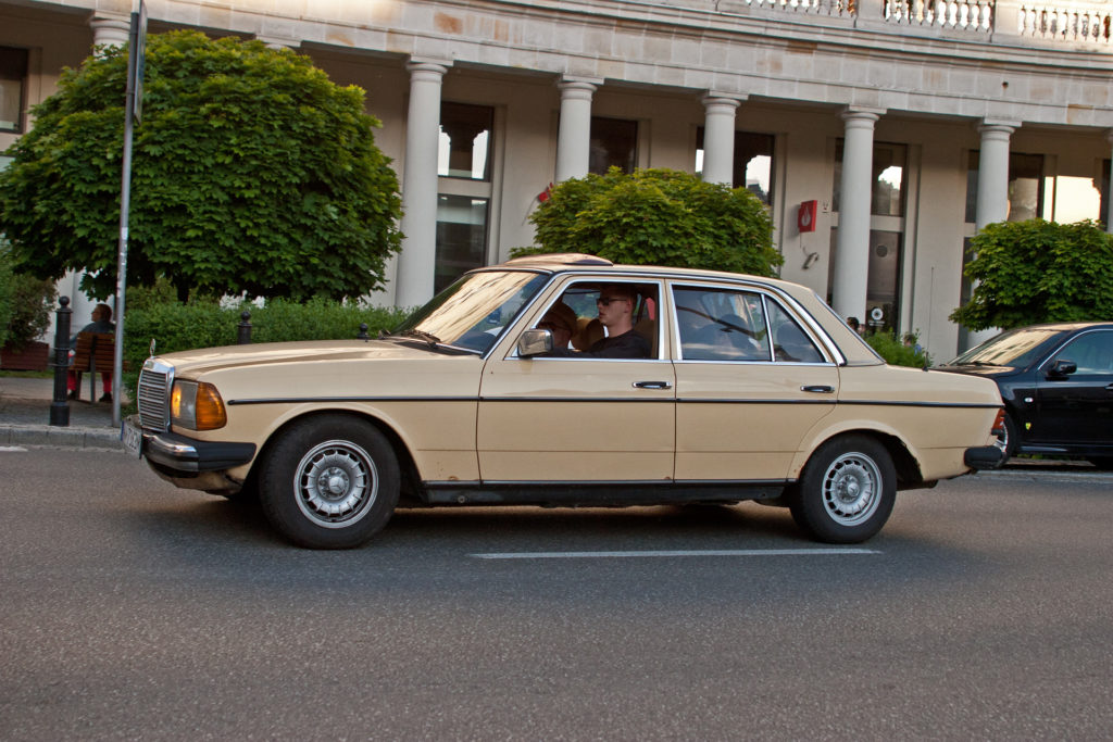 youngtimer warsaw fotospot