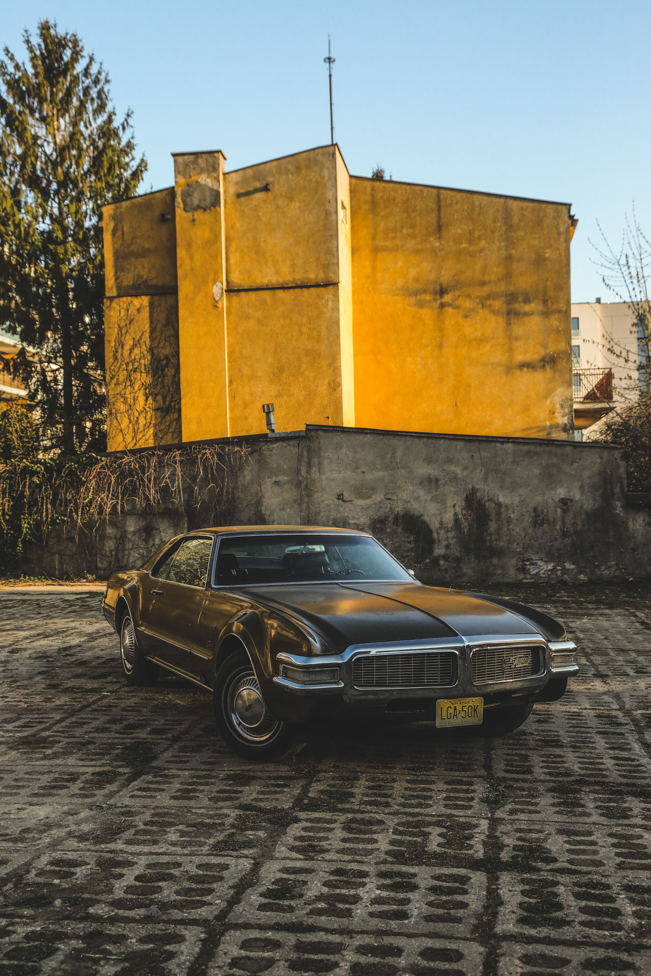 Oldsmobile Toronado przód