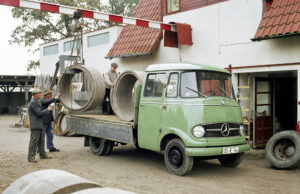 Mercedes L 319