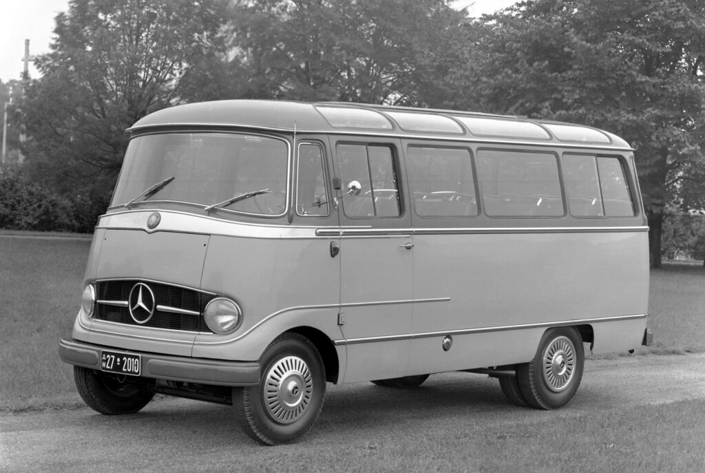 Mercedes L 319