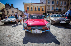 https://www.facebook.com/automobilklubtarnow